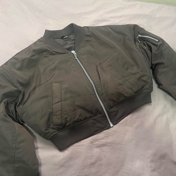 h&m brown cropped bomber jacket - Picture 3 of 5